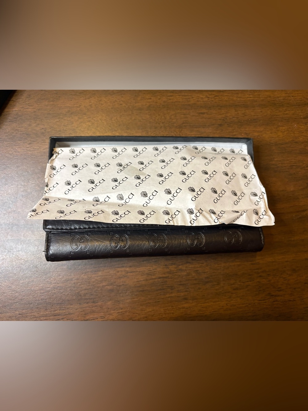 Women's Vintage Gucci Wallet - Picture 4 of 7